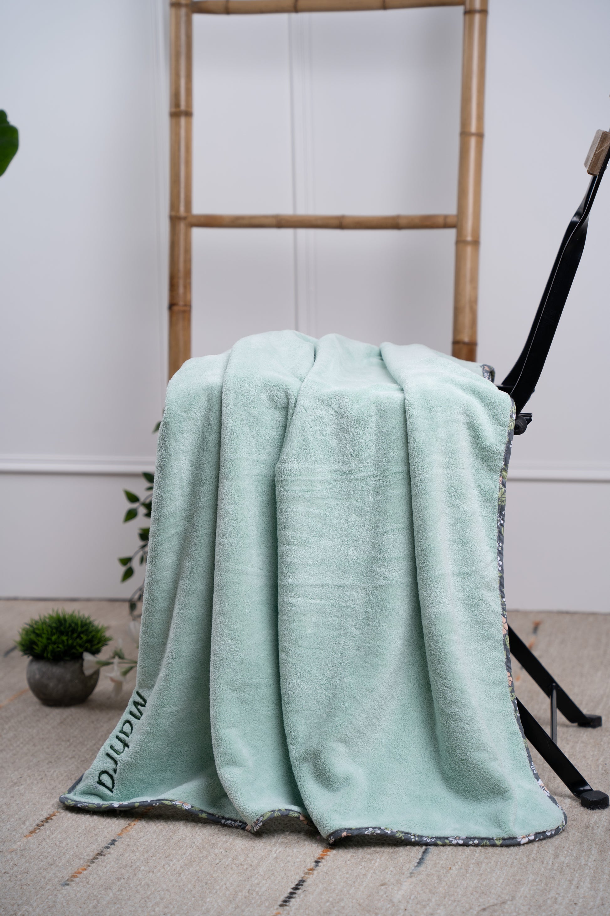 Medium Towel - Mint