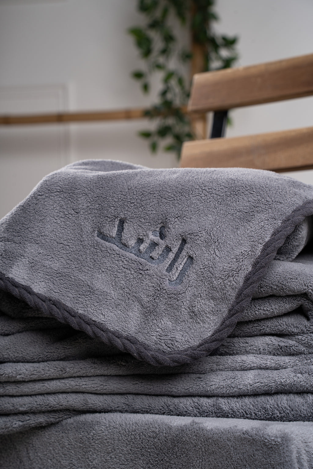 Large Towel - Shadow