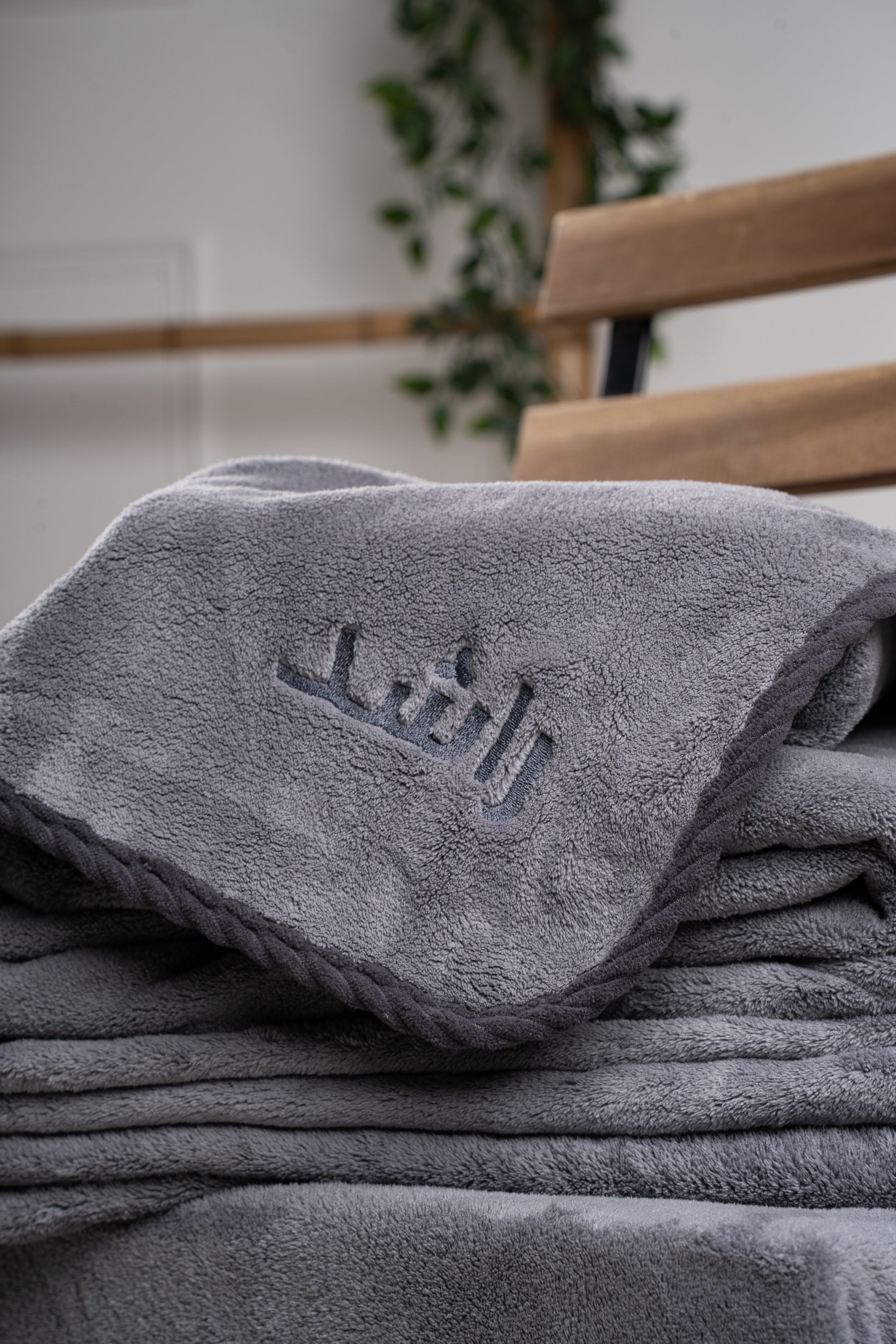 Large Towel - Shadow